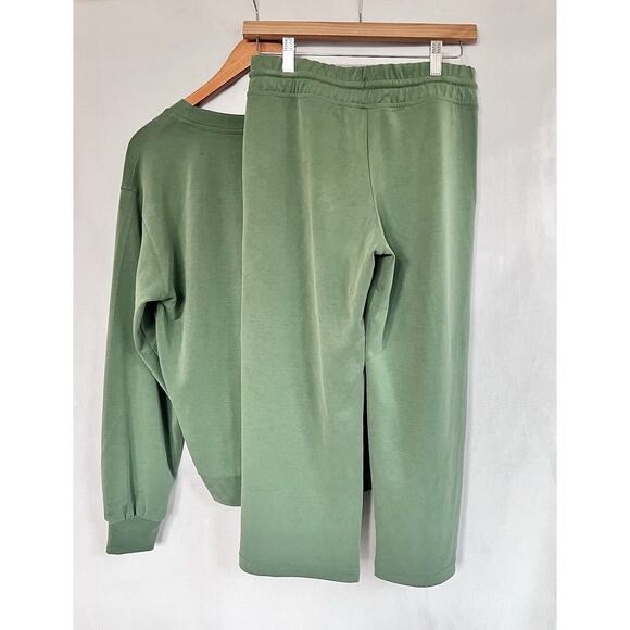 Athleta Seasoft Outfit VNeck Sweatshirt Straight Crop Pant XS SMALL *READ - Picture 7 of 13